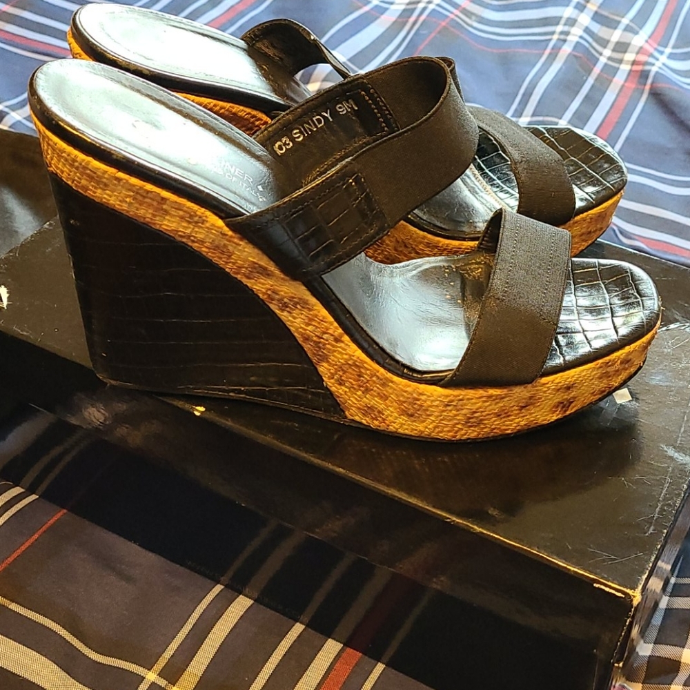 Donald J Pliner Wedge sandal
